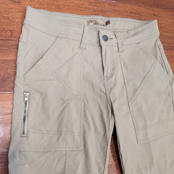 Prana Monarch Womens Convertible Hiking Pants, Khaki, Size 6 Short - Picture 4 of 12